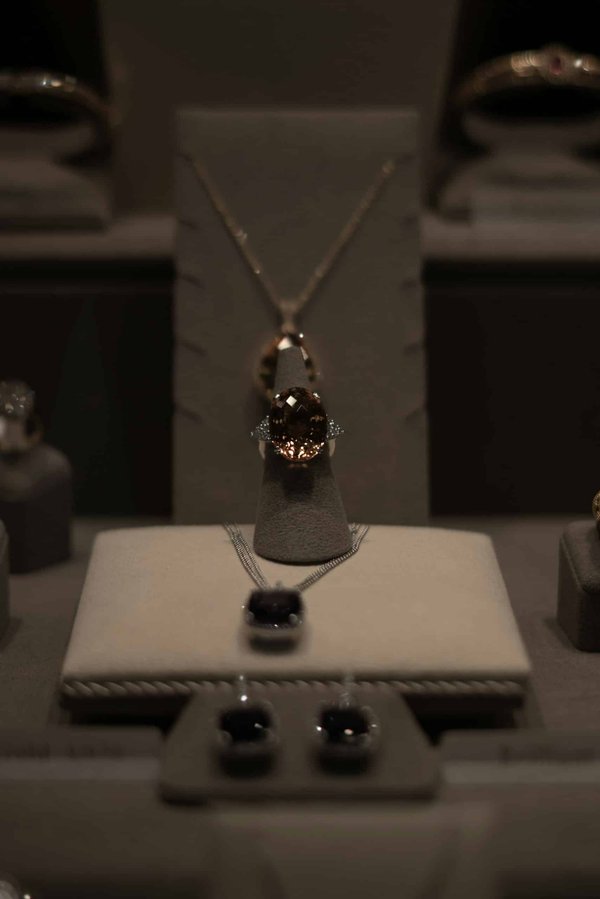 Comment créer une ambiance de chalet de montagne dans un appartement urbain?