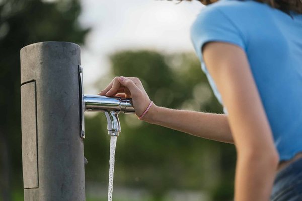 Comment prolonger la durée de vie de votre fontaine à eau grâce à un entretien régulier