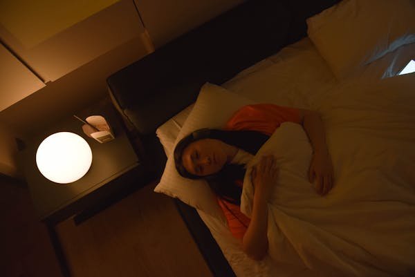 Éclairez vos nuits avec nos veilleuses prises design et pratiques